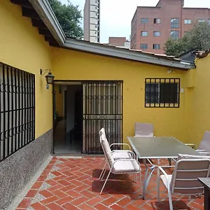 Хостел Yellow House